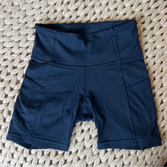 Lululemon fast & free biker short 6” size 4, navy - Picture 4 of 8